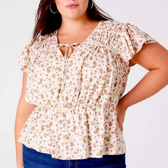 Lane Bryant Boho Top Cream Floral Print, Flutter Sleeves Stretchy Soft NWT 26-28 - Picture 1 of 14